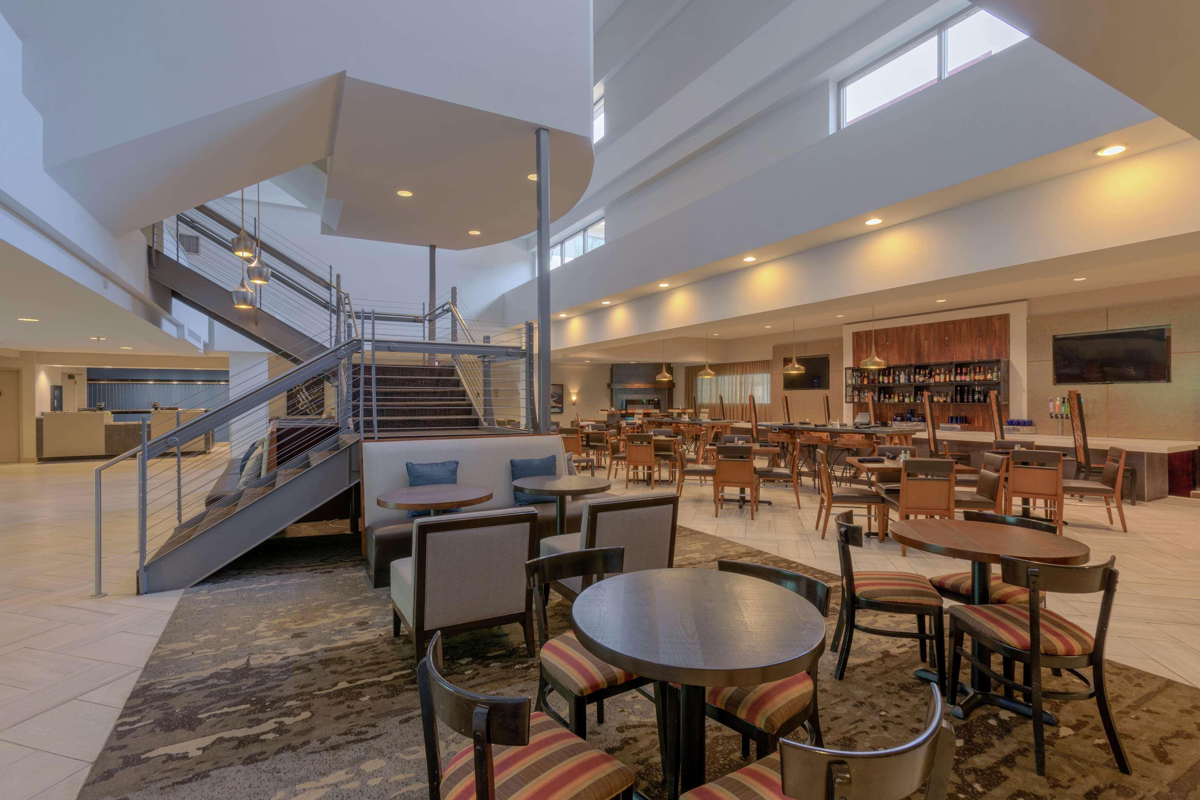 Doubletree Suites By Hilton Nashville Airport Экстерьер фото