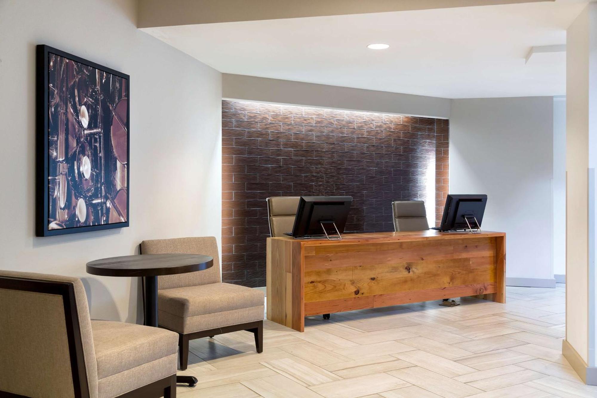 Doubletree Suites By Hilton Nashville Airport Экстерьер фото