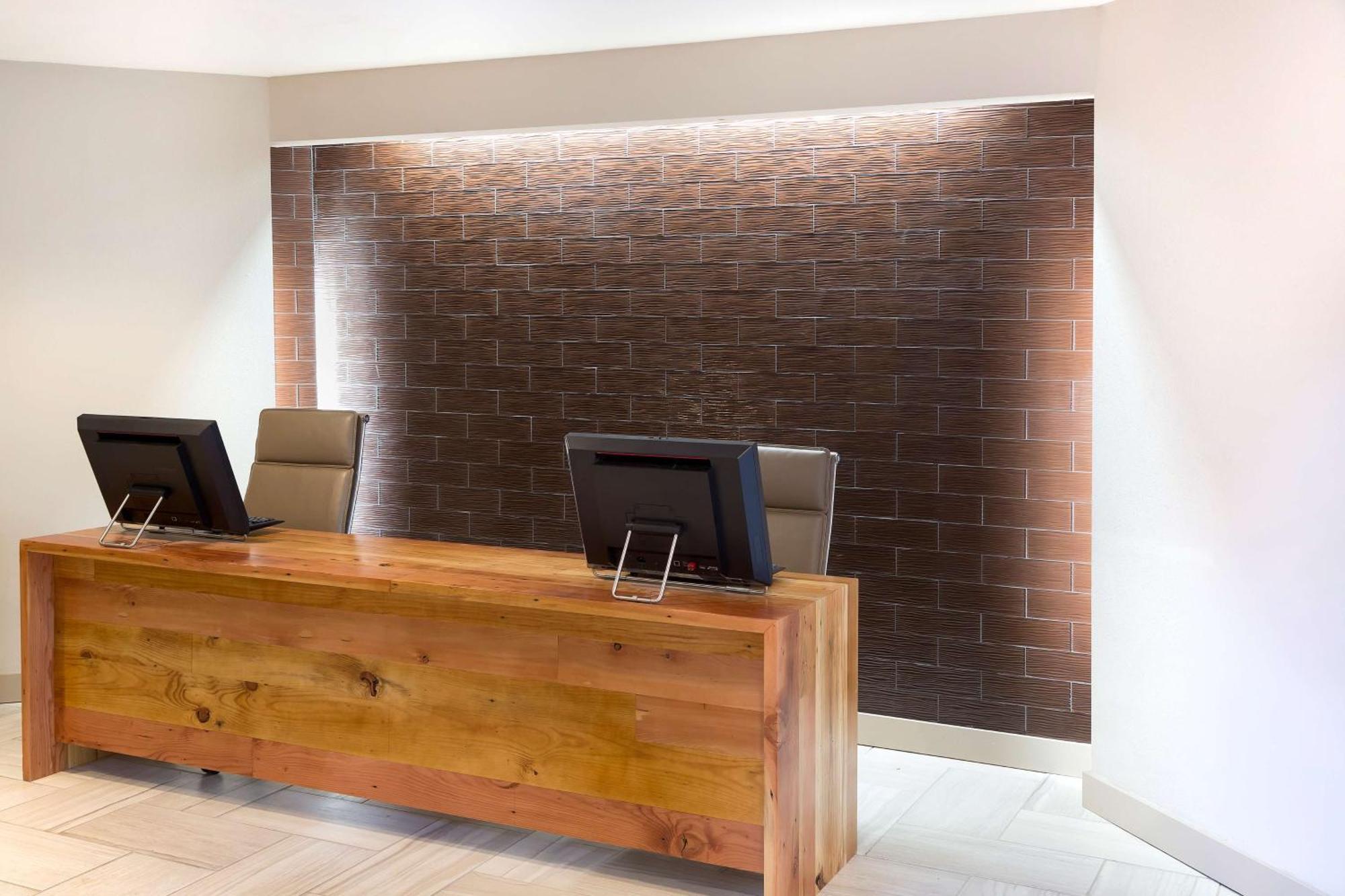 Doubletree Suites By Hilton Nashville Airport Экстерьер фото