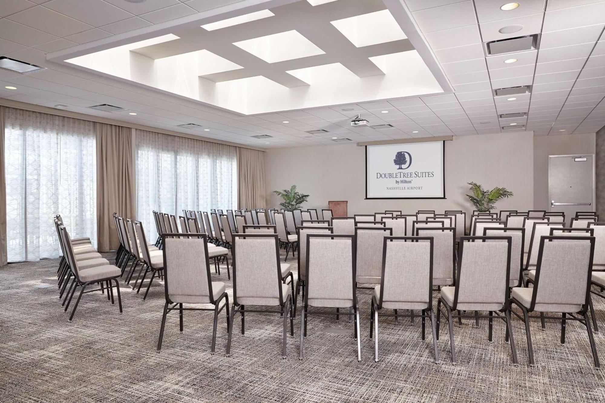 Doubletree Suites By Hilton Nashville Airport Экстерьер фото